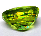 Роскошный зеленый сфен 3,79  карат 