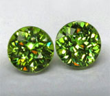 Пара демантоидов гранатов 1,04 карат 