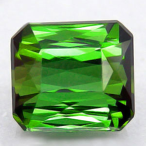 Чистейший зеленый турмалин 2,7 карат