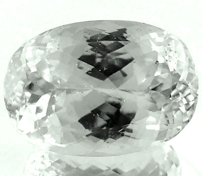 Серебристо-зеленоватый кунцит 113,45 карат