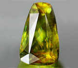 Эффектный сфен фантазийной огранки 3,17 карат 