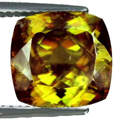 Фантастический крупный сфен 6,68 карат