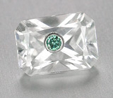 Голубой бриллиант в бесцветном цирконе Золото