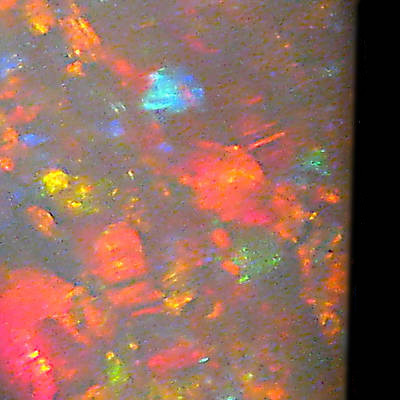 Драгоценный белый опал 2.2 карат