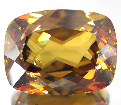 Золотистый сфен 4,17 карат