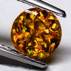 Золотисто-коньячный сфен 1,18 карат