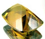 Золотистый сфен 4,31 карат 