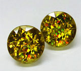 Пара золотистых сфенов 2,05 карат 