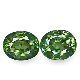 Пара демантоидов гранатов 2,45 карат