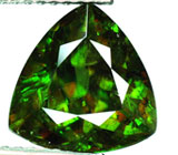 Редкой красоты cфен 3,77 карат 