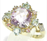 Кольцо с розовым аметистом, топазами и бриллиантами Золото
