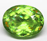 Зеленый сфен 3,26 карат 