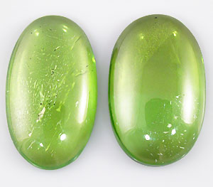 Пара кабошонов перидотов 29,15 карат