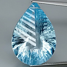 Топаз эффектной огранки 26,56 карат