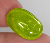 Крупный ярко-зеленый сфен 20,91 карат 