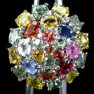 Праздничное кольцо с разноцветными сапфирами