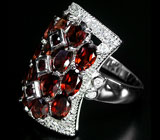 Превосходное кольцо с гранатами Серебро 925