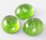 Набор из 3 кабошонов перидотов 45,3 карат 