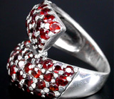 Оригинальное кольцо с яркими гранатами Серебро 925