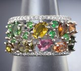 Эффектное серебряное кольцо с разноцветными турмалинами и цаворитами