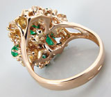 Кольцо с изумрудами и бриллиантами Золото