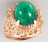 Кольцо с крупным изумрудом-кабошоном и бриллиантами Золото