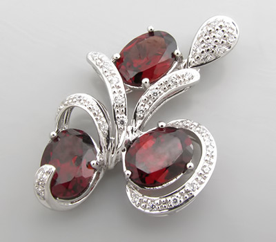 Кулон из коллекции "Sunshine" с гранатами