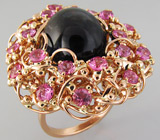 Кольцо с кабошоном турмалина и розовыми сапфирами Золото