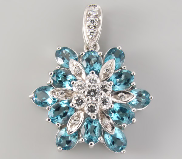 Кулон из коллекции "Sunshine" с топазами