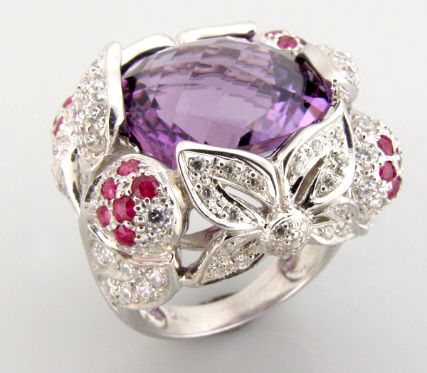 Кольцо из коллекции "Sunshine" с аметистом и пурпурными сапфирами