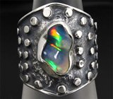 Черненое серебряное кольцо с эфиопским опалом 2,75 карат