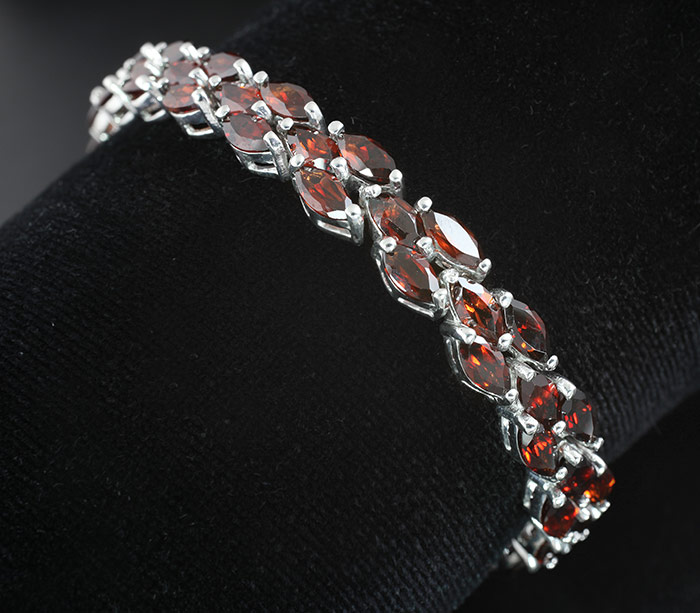 серебряный браслет женский с гранатом. гранатовый браслет санлайт. серебряный браслет женский с гранатом. серебряный браслет женский с гранатом. браслеты из серебра женские с гранатом.