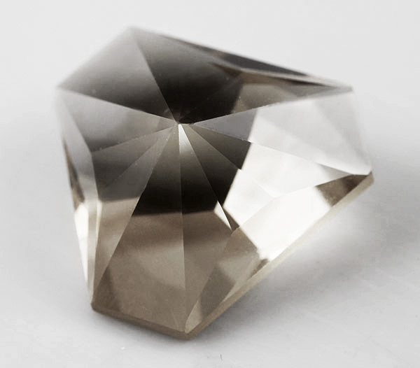 Топаз авторской огранки "Glar Bright" 12,2 карат 