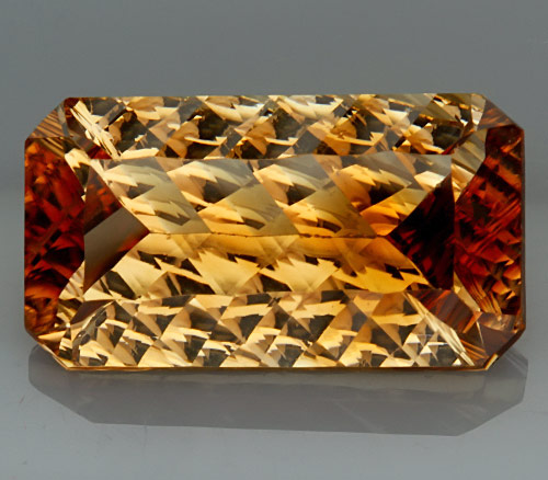 Империал топаз авторской огранки "Rectangle Neon" 11,2 карат