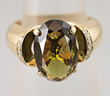 Кольцо с ограненным молдавитом и бриллиантами Золото