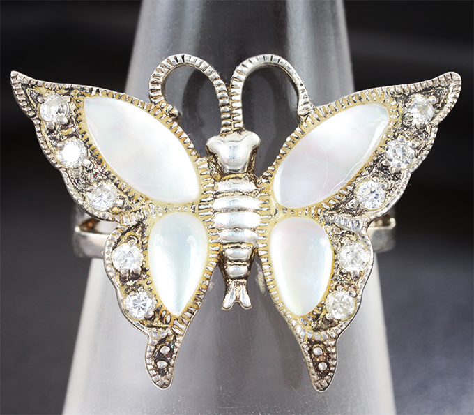 Кольцо «Бабочка» с перламутром купить в интернет магазине Серебряные ...