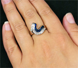 Кольцо с синими сапфирами и бриллиантами Золото