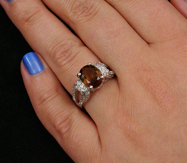 Кольцо тиффани 0,8 карат. Кольцо 1 карат. 8 carat diamond ring. Кольцо с бриллиантом 8 карат. Кольцо 8 карат.