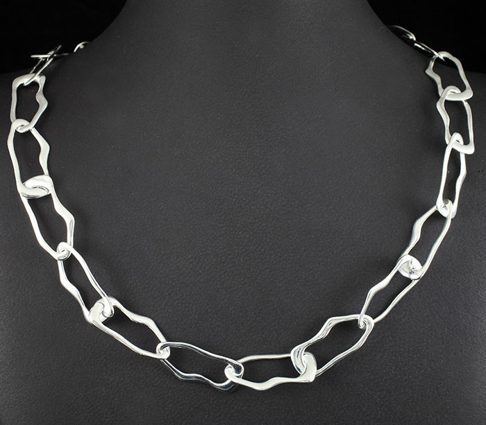 Серебряное колье
