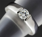 Платиновое кольцо с бриллиантом 0,42 карат 