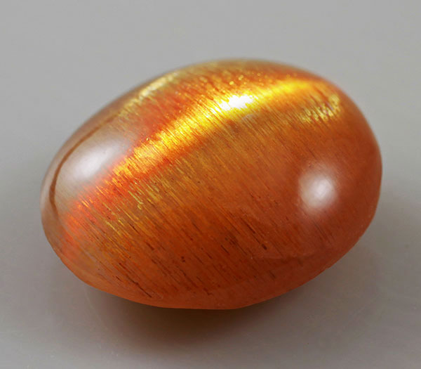 Кошачий глаз голубой, кабошон овальный 20х30