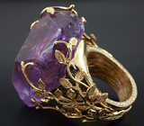 Роскошное кольцо с грубообработанным аметистом и бриллиантами Золото