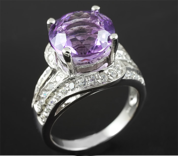 Серебряное кольцо с аметистом