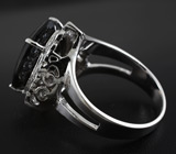 Серебряное кольцо c черной шпинелью Серебро 925