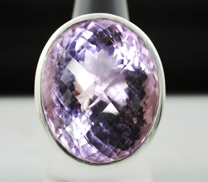 Серебряное кольцо с аметистом