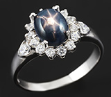Эффектное серебряное кольцо со звездчатым сапфиром 1,42 карат Серебро 925