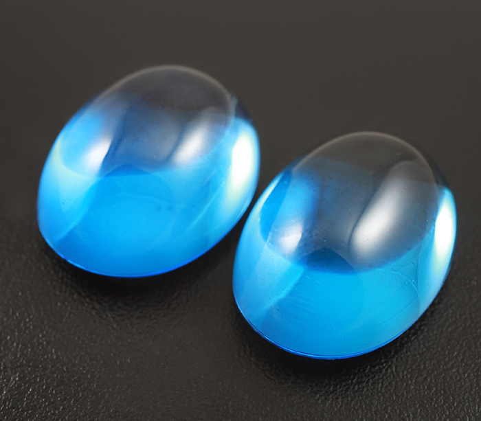 Пара топазов 44,69 карат