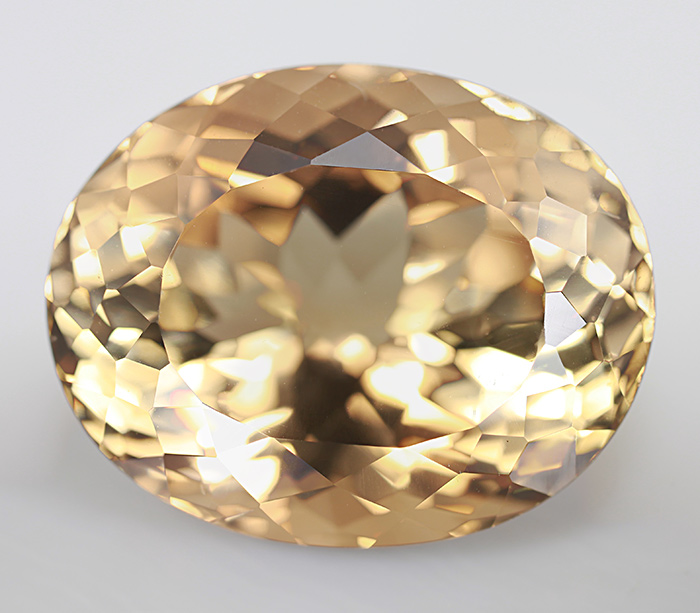 Империал топаз 25,34 карат