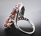 Превосходное серебряное кольцо с оранжевыми и красными сапфирами Серебро 925