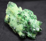 Друза кристаллов зеленого кварца 527 карат 